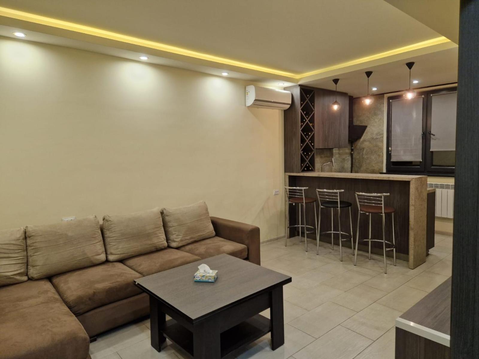 Comfortable Apartment In The Centre Of Yerevan 002 Екстериор снимка